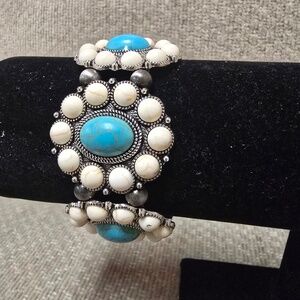 Cream and Turquoise Stretch Bracelet